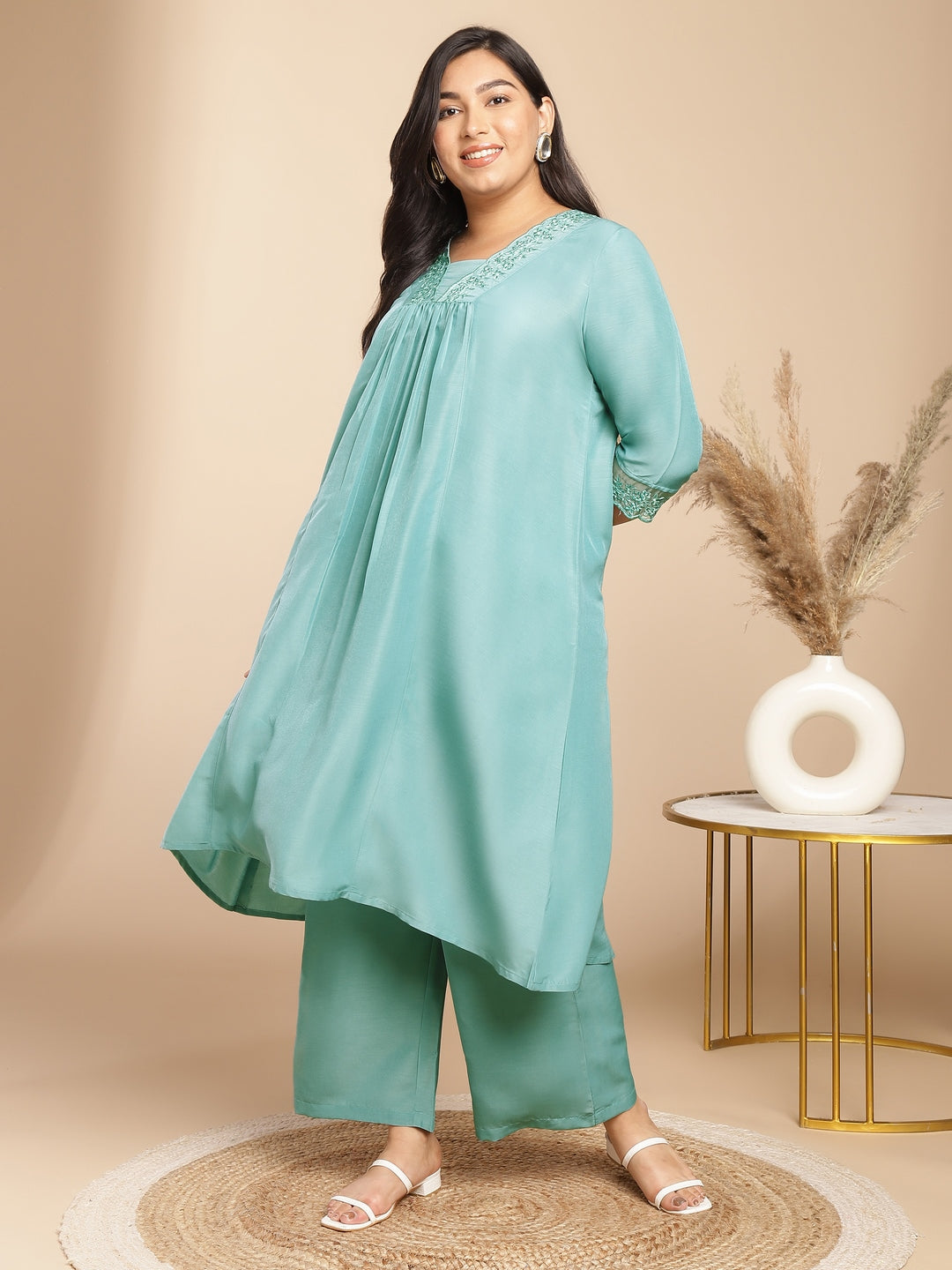 Janasya Gathering Muslin Sage Yoke Embroidery V-Neck Kurta Set