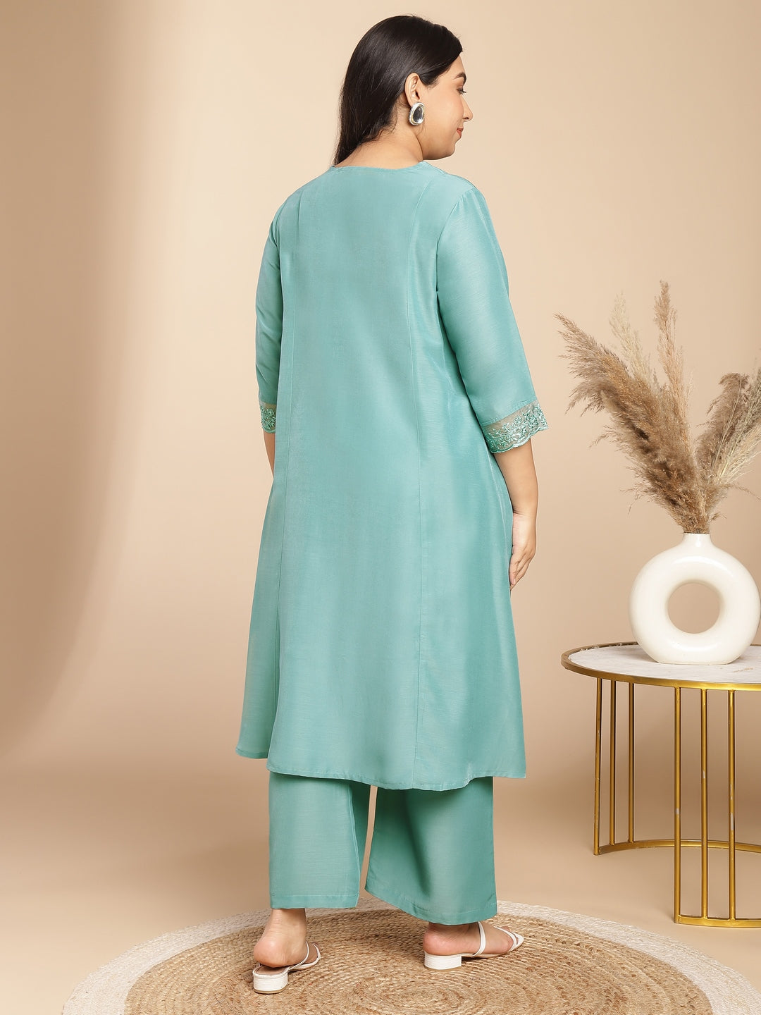 Janasya Gathering Muslin Sage Yoke Embroidery V-Neck Kurta Set
