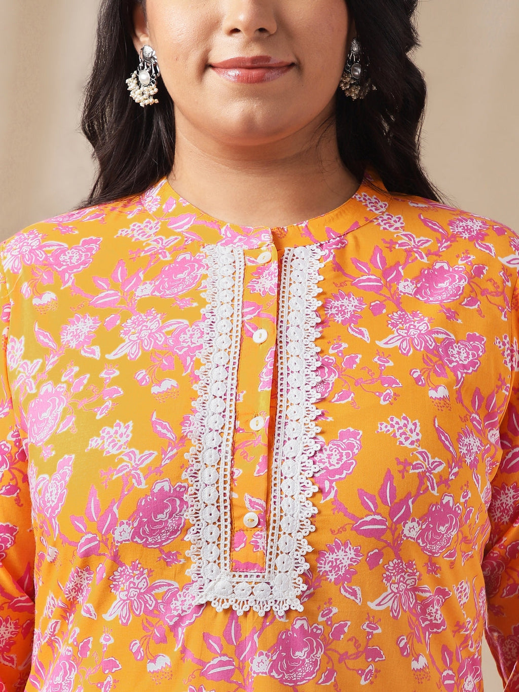 Janasya Straight Cambric Orange Floral Band Collar Kurta & Bottom