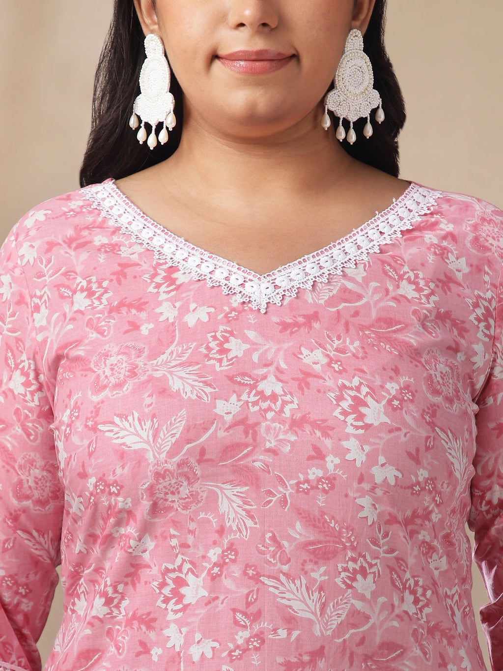 Janasya Straight Cambric Pink Floral V-Neck Set