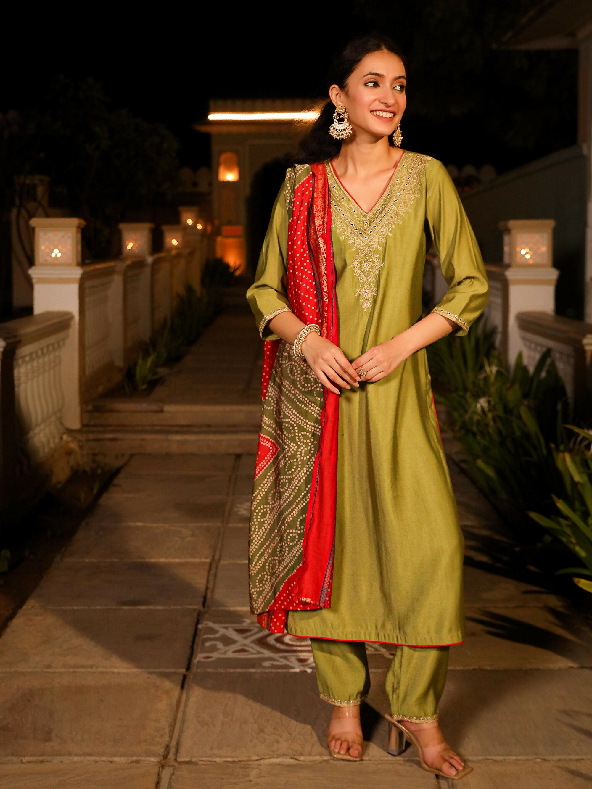 Juniper Women's The Swarn Green Zari Embroidered Viscose Kurta Pant And Dupatta With Mirror Work