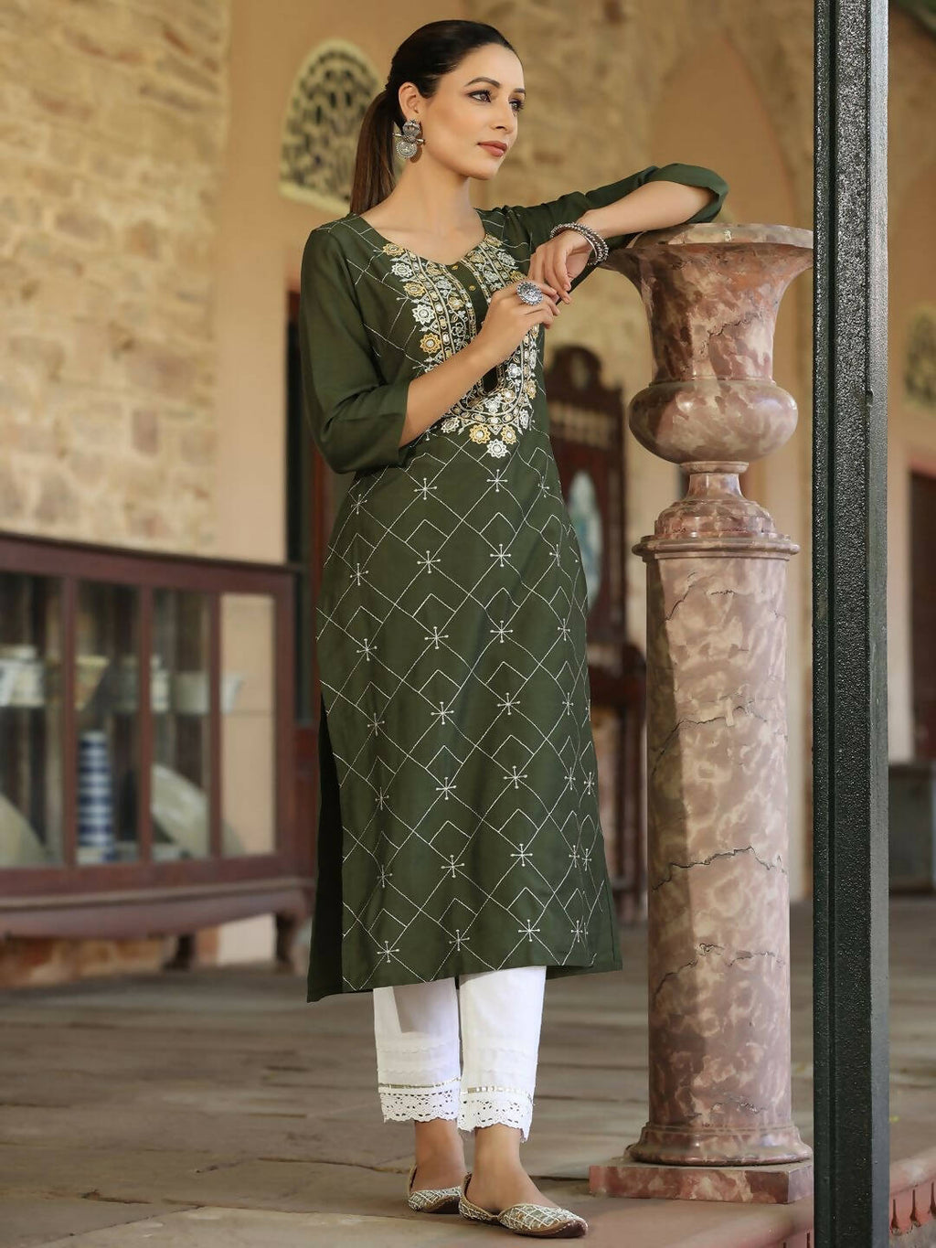 Juniper Women's Green Chinnon Printed Kurta