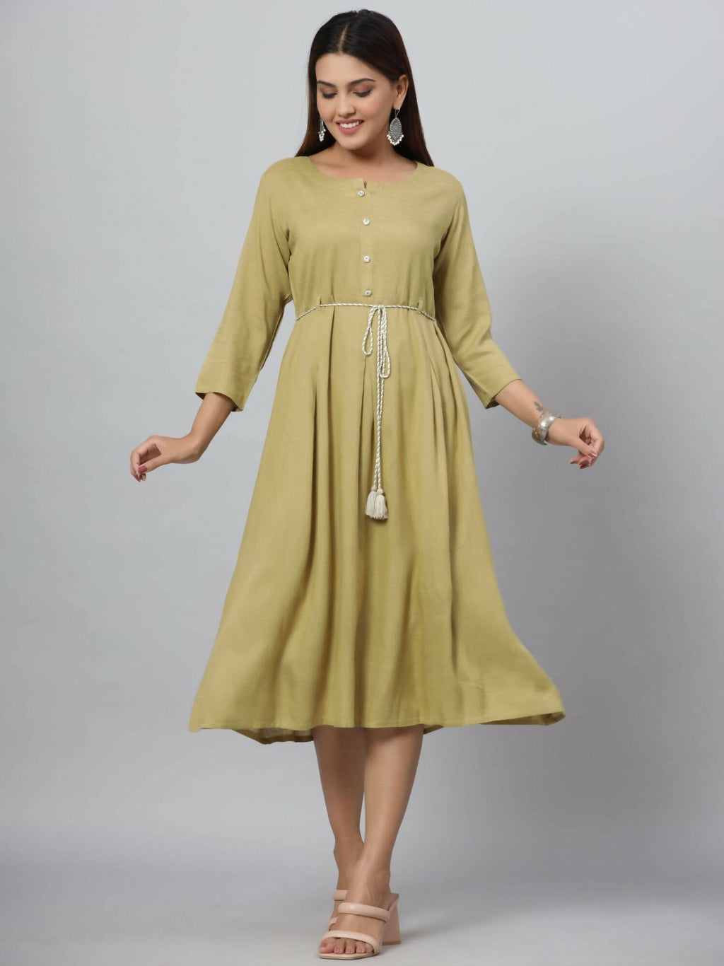 Juniper Women's Green Rayon Slub Solid Dress