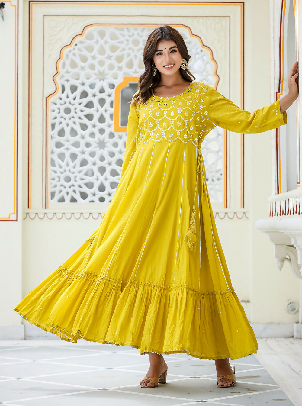 Kaajh Women's Yellow Embroidered Ethnic Gown