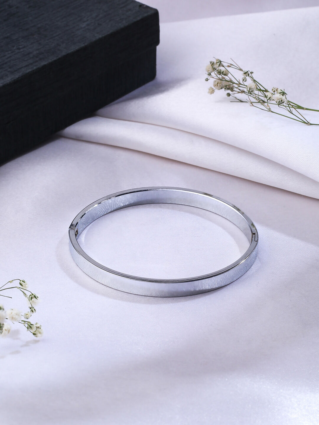 NVR Men's Set of 2 Gold & Silver Metal Brass-Plated Interlock Kada Bracelet