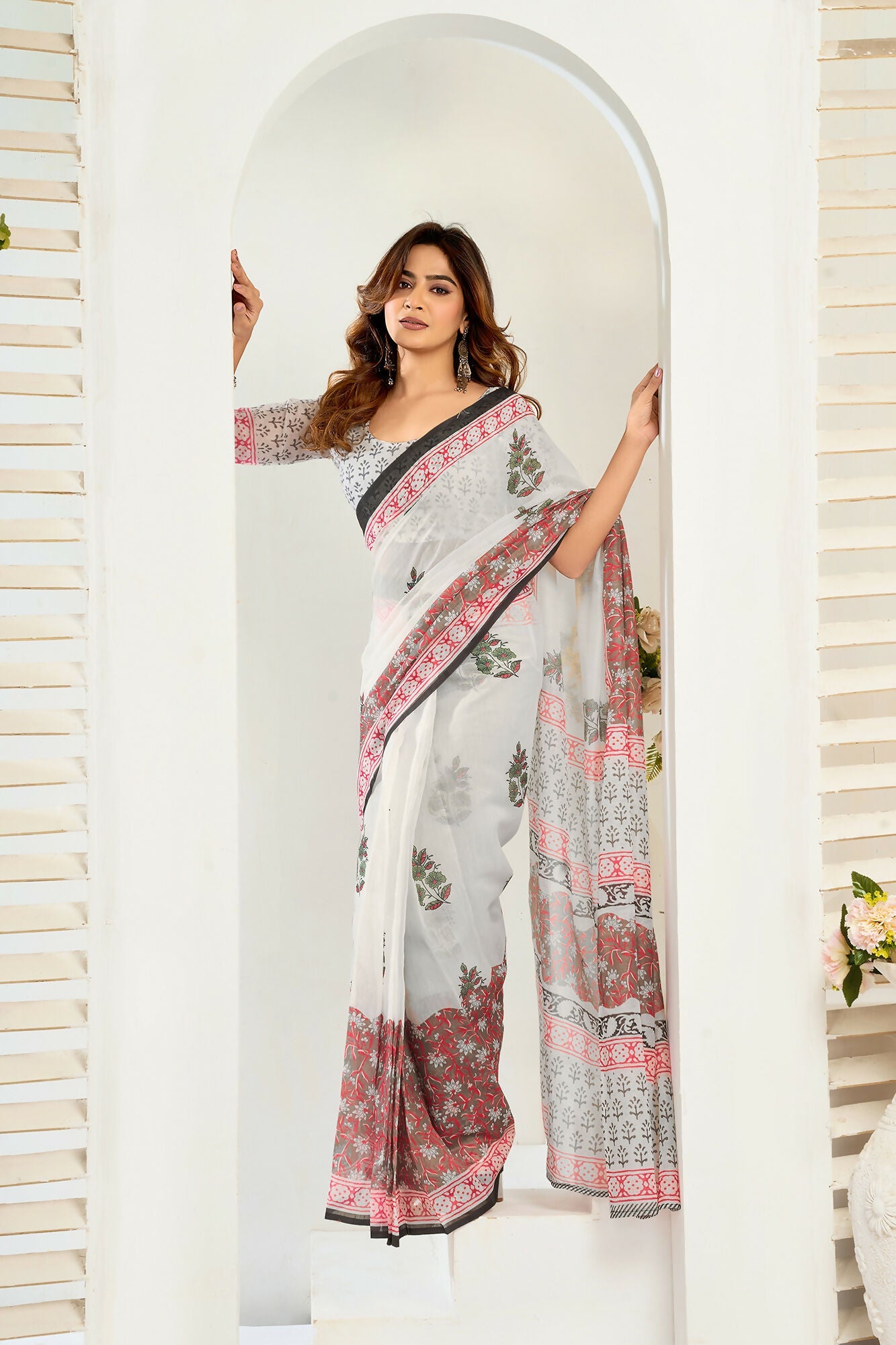 Vastranavya Green Digital Printed Linen Ready To Wear Designer Saree with Unstitched Blouse