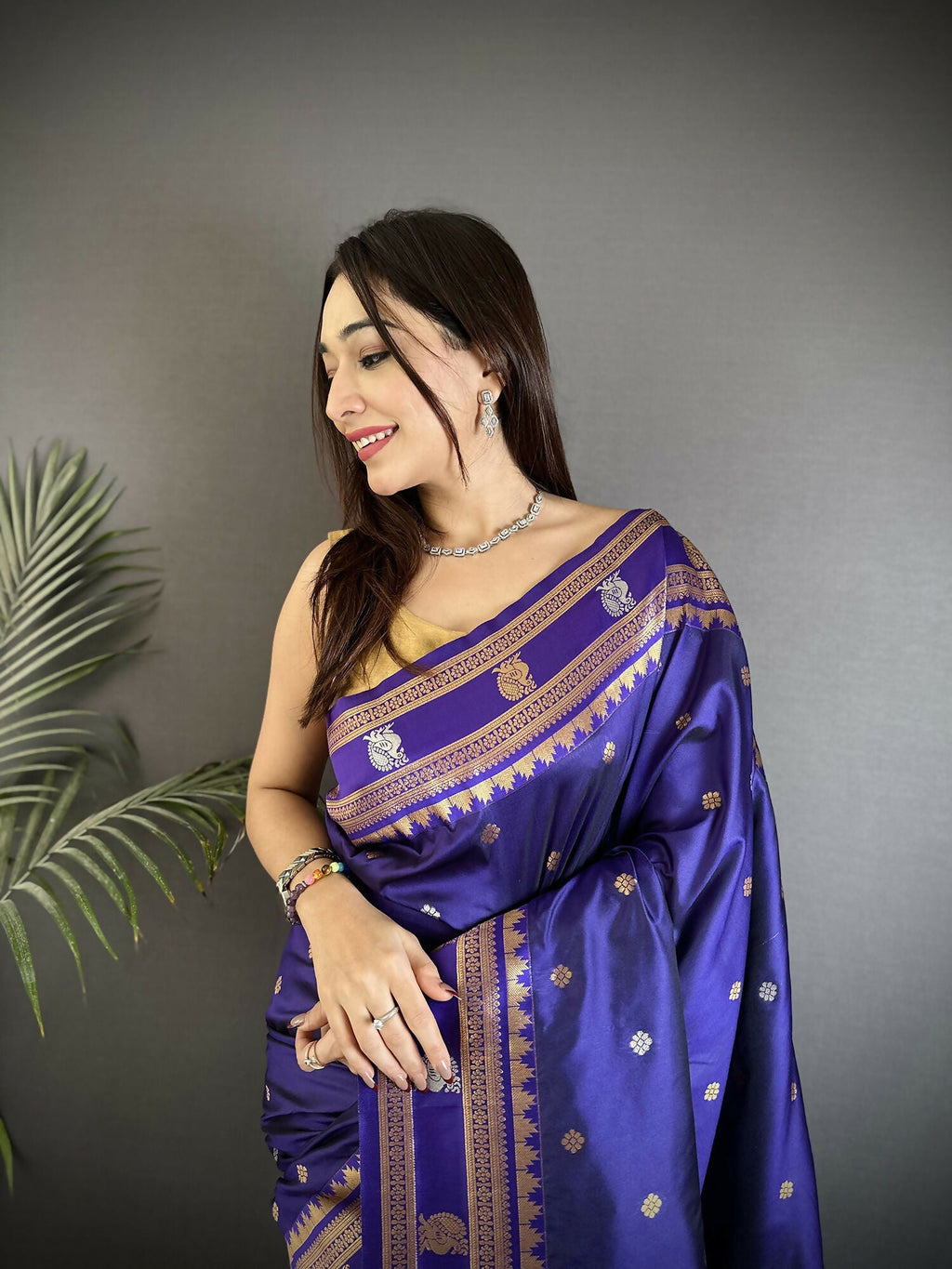 Joban Fashion Navy Blue Banarasi Soft Silk Woven Saree