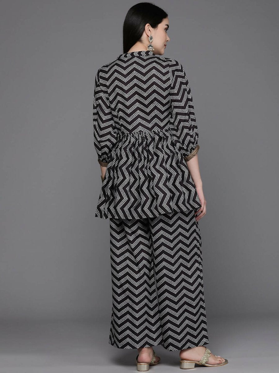 Ahalyaa Women Printed Ethnic Co-Ords - Black Color