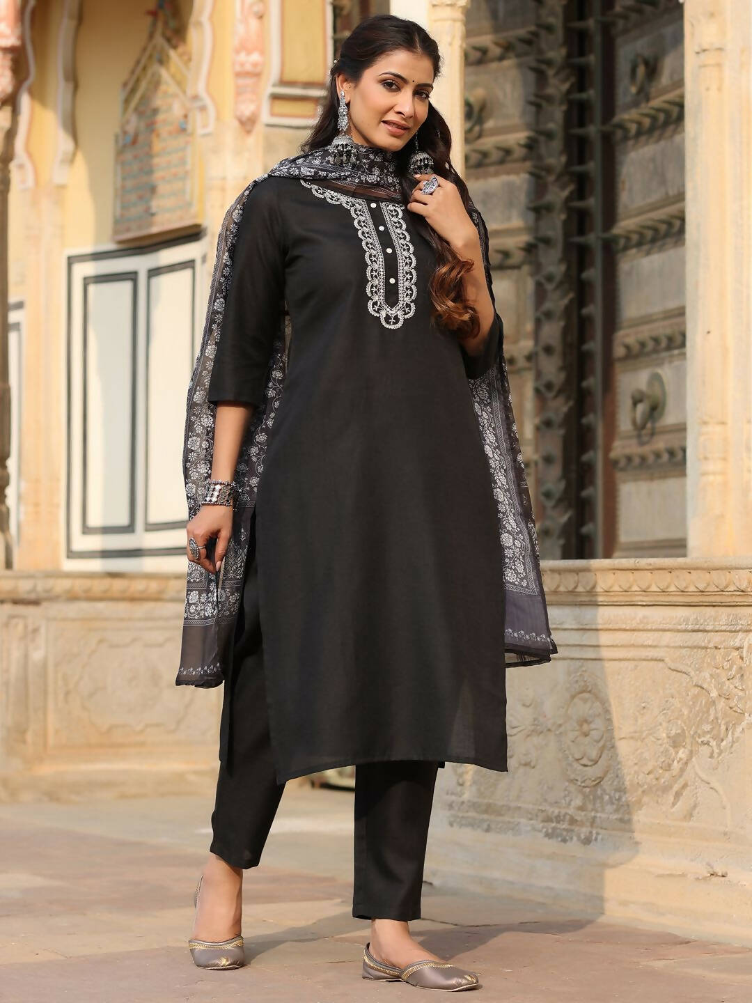 Juniper Women's Black Silk Solid Embroidered Kurta Set
