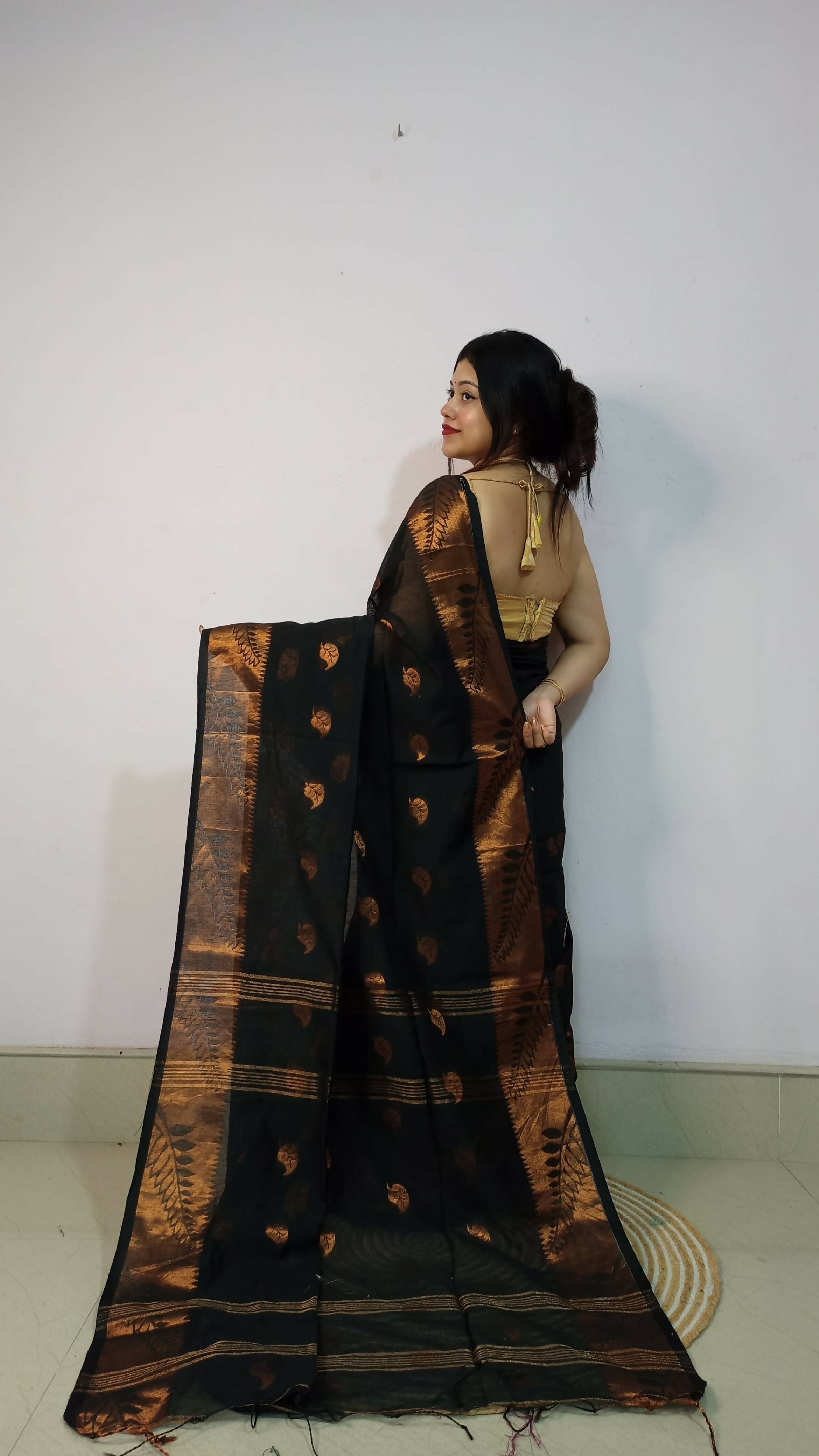 Exclusive Collection Beautiful Black Cotton Silk Woven Handloom Saree With Running Blouse Piece