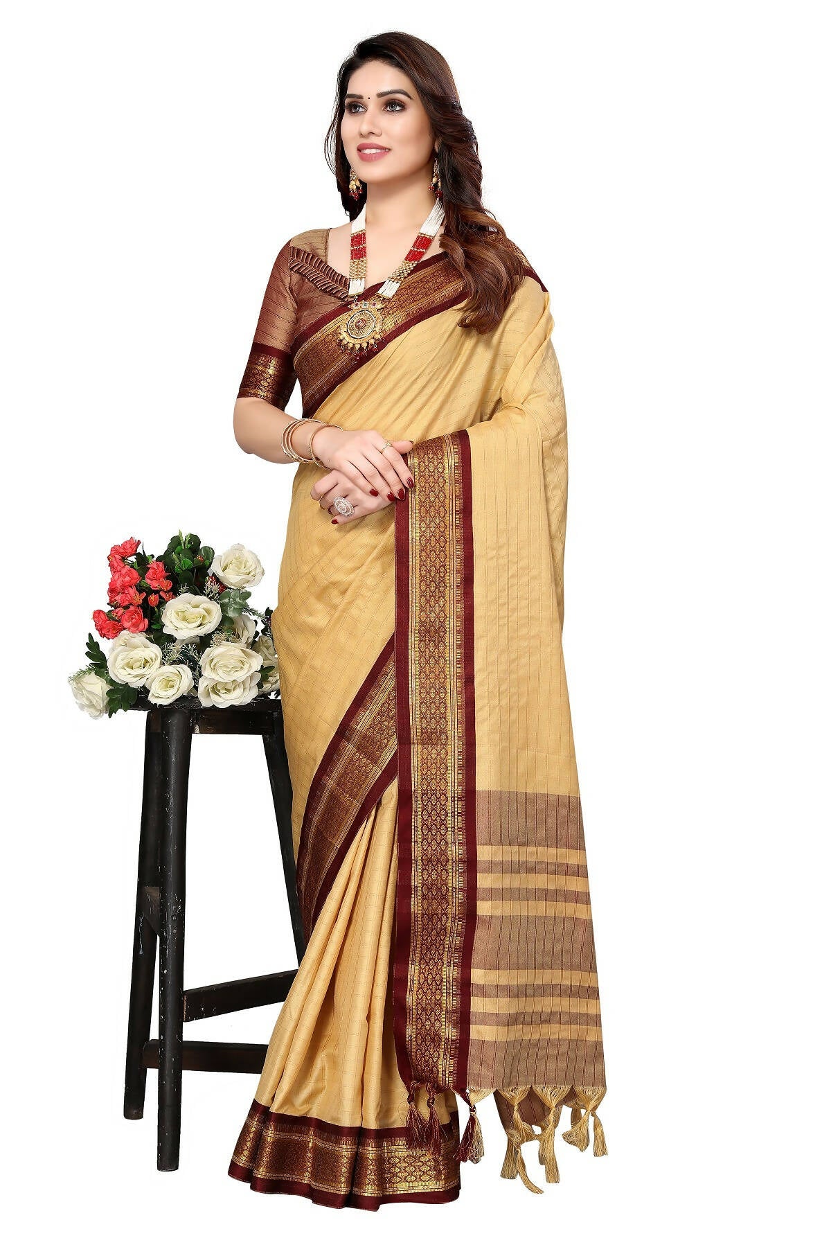Vamika Weaving Cream Cotton Silk Saree