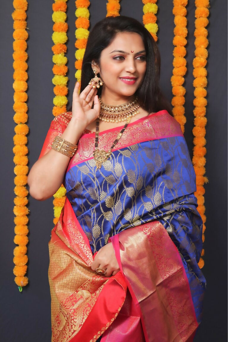 Jyoti Fashion Women's Blue Kanjivaram Silk Zari Woven Saree with Blouse