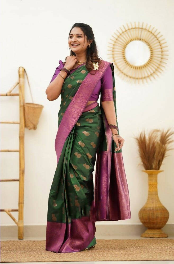 DEIANA'S Beautiful Designer Golden zari Soft Lichi Silk Saree - Green