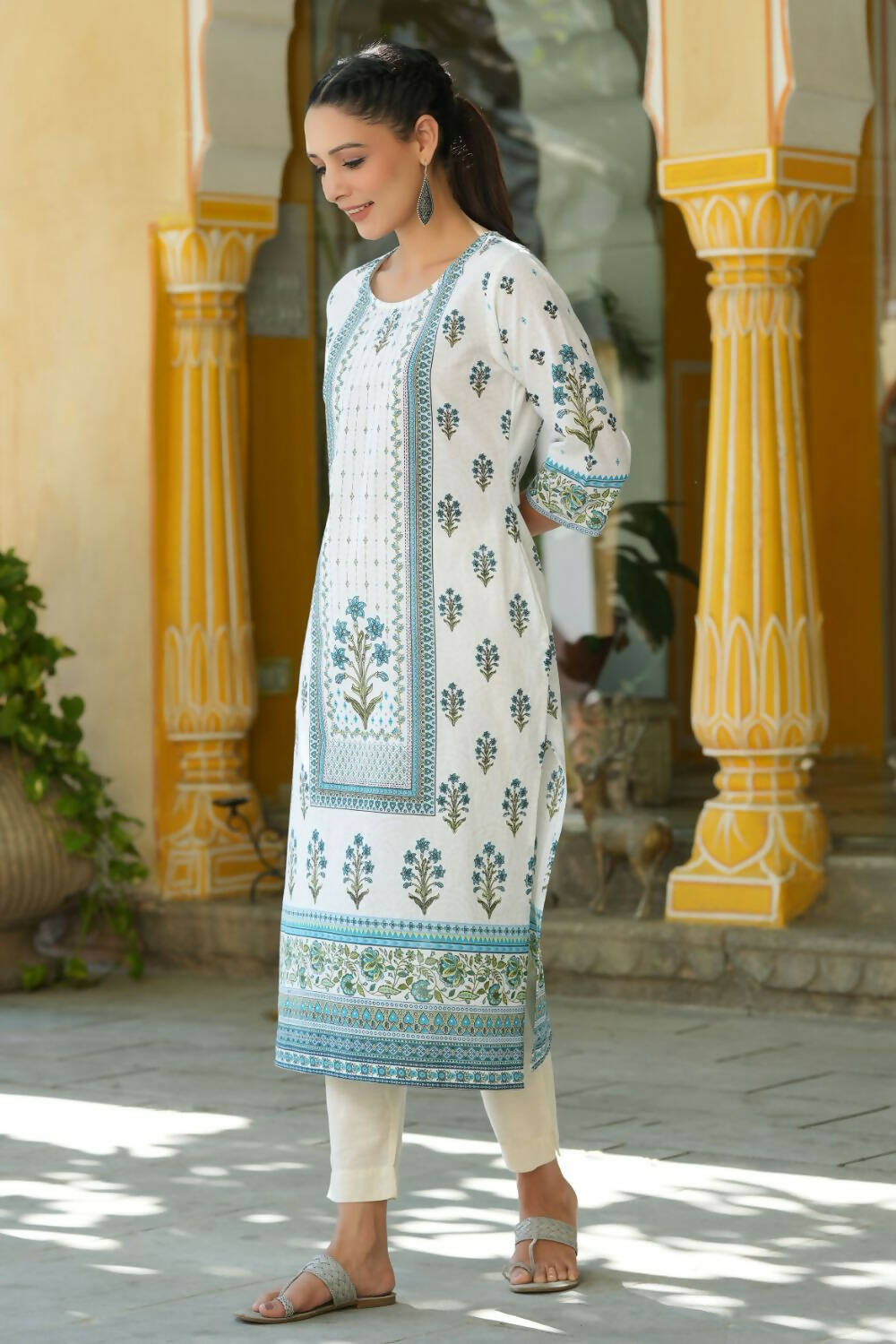 Juniper Women's Blue Printed Straight Kurta
