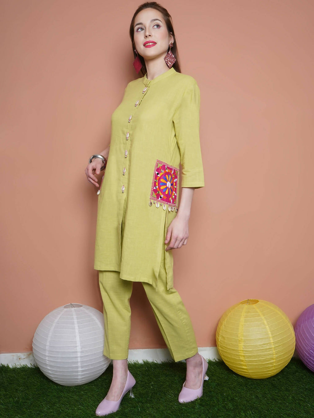 Women Republic Green Cotton Kurta Set With Embroidered Pockets