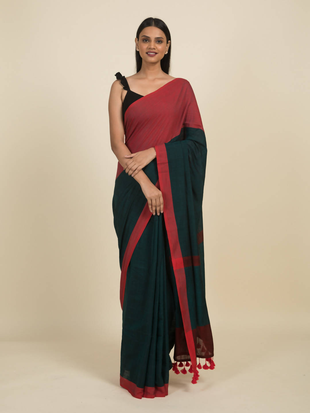 Suta Green Red Colourblocked Pure Cotton Saree