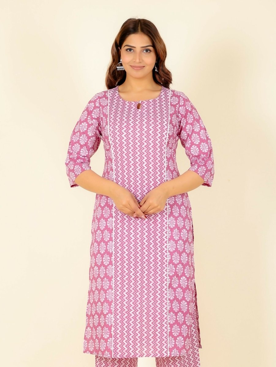 Aramya Pink Soft Cotton Floral Panelled Kurta for Women