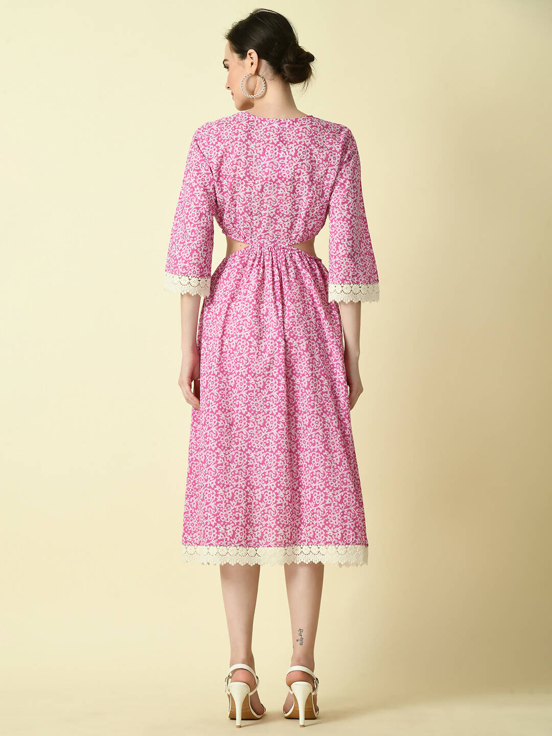 Myshka Women's Pink Floral Printed Fit and Flare Dress