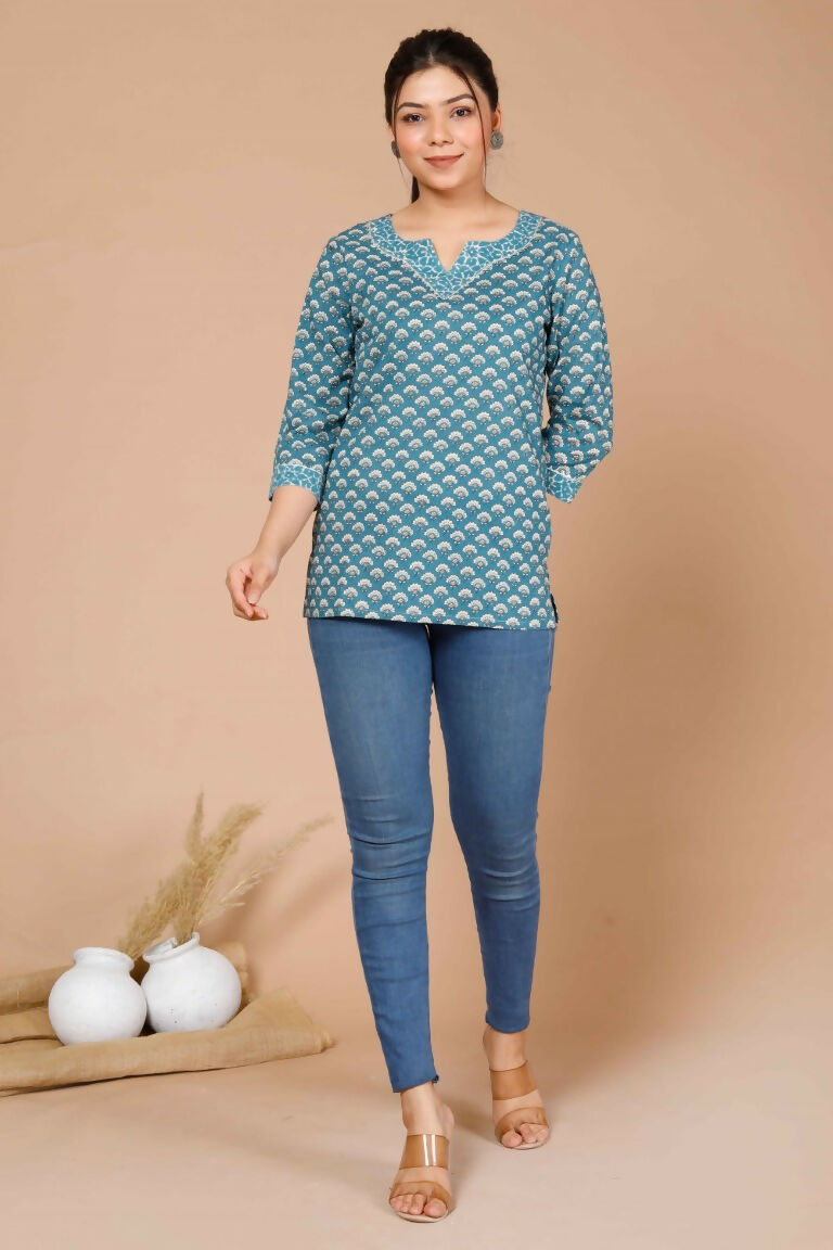 Miravan Women's Blue Floral Printed Pure Cotton Regular Kurti