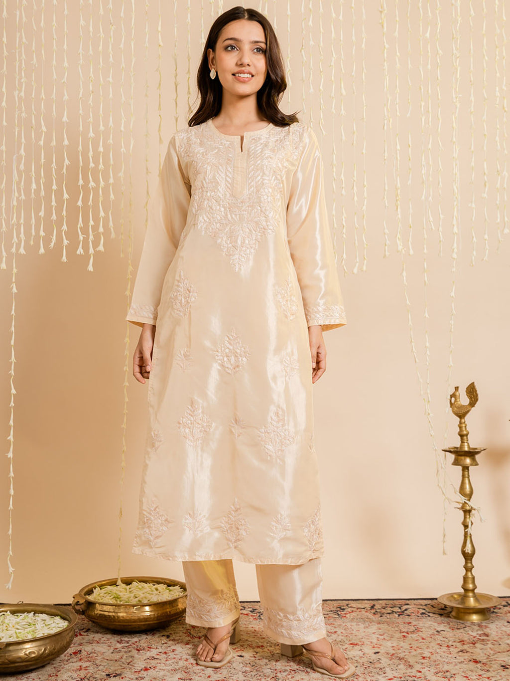 HOUSE OF KARI Floral Embroidered Silk Chikankari Kurta