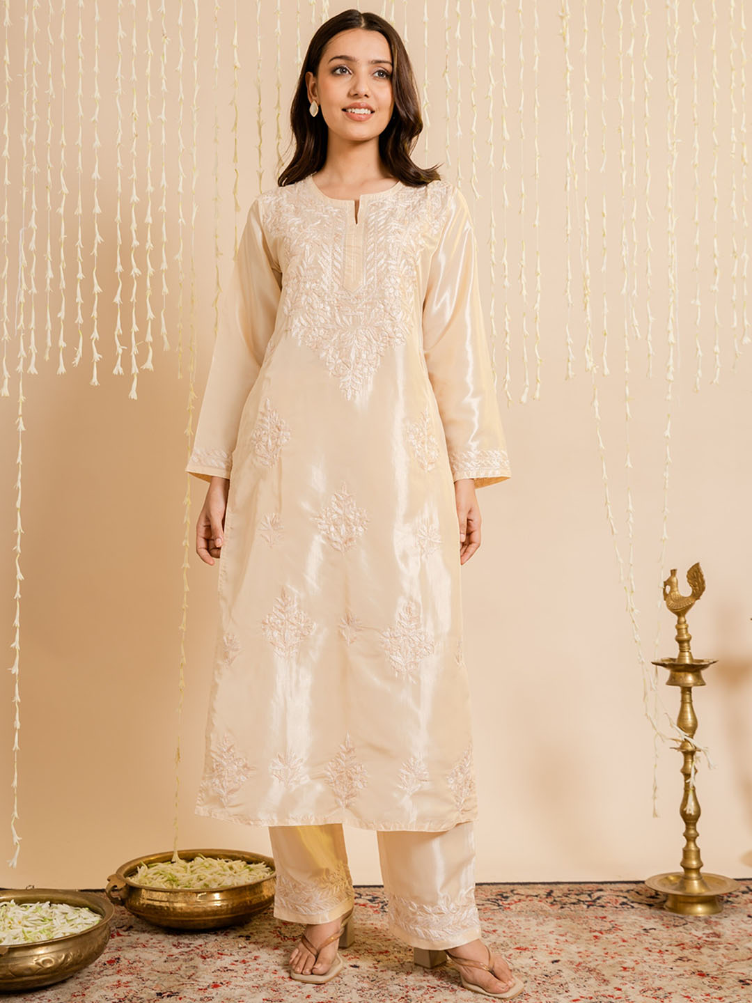 HOUSE OF KARI Floral Embroidered Silk Chikankari Kurta