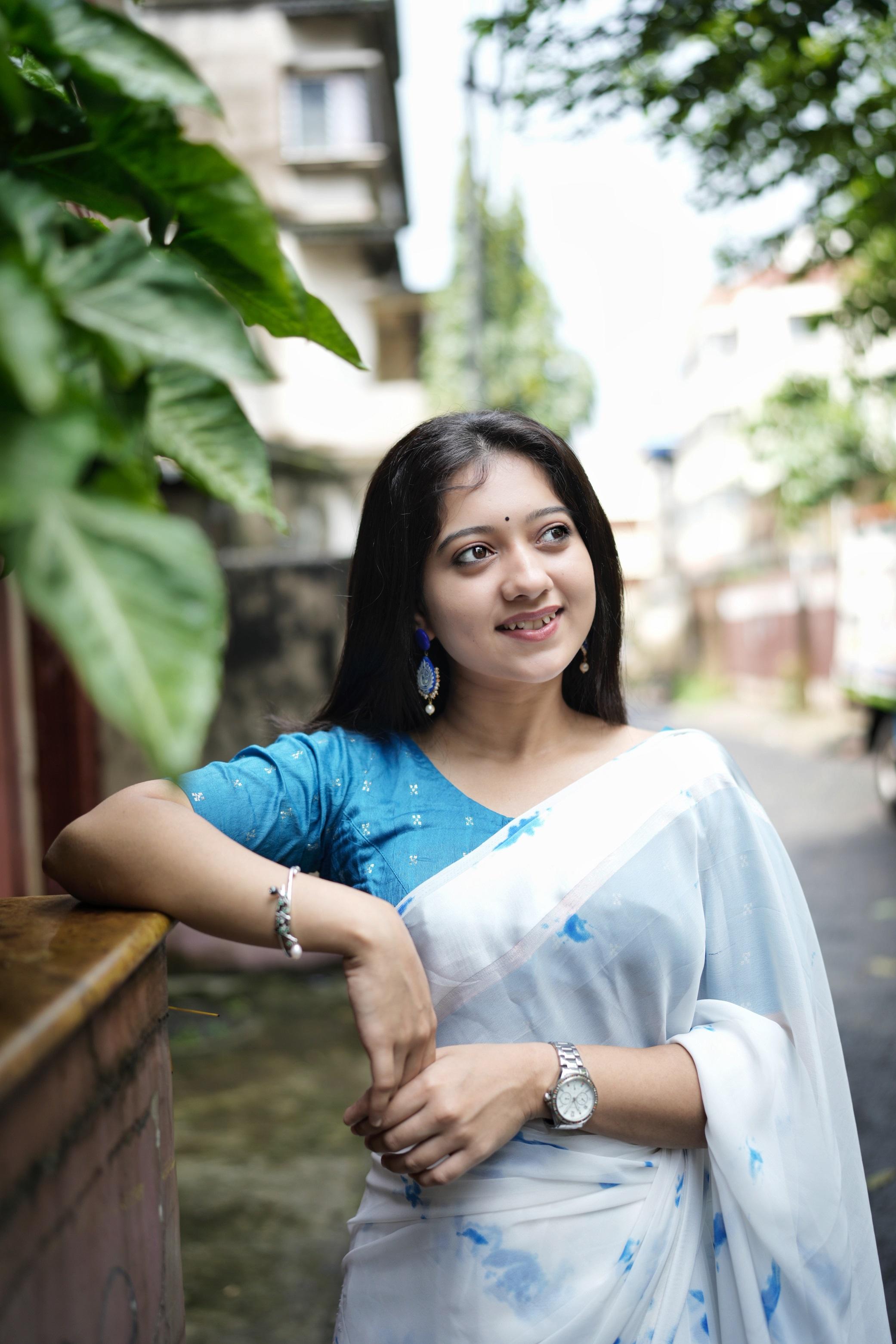 Blue Poly Georgette Tie and Dye Saree with Unstitched Blouse - Hiral Fashion