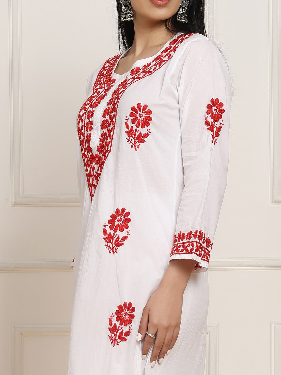 HOUSE OF KARI Women Floral Embroidered Regular Chikankari Pure Cotton Kurta with Trousers