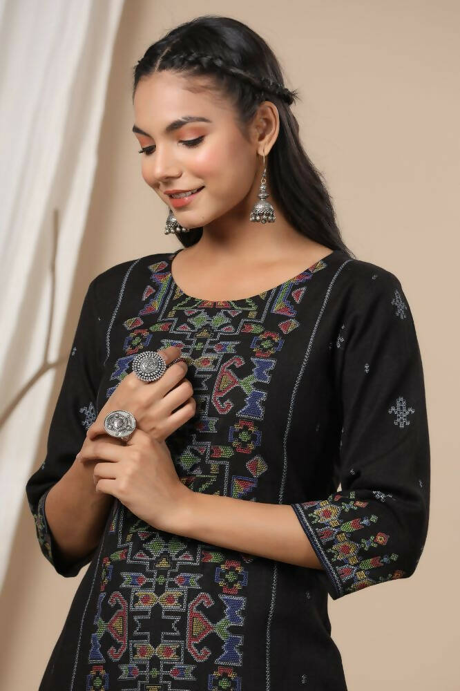 Juniper Women Black Rayon Flex Printed Straight Kurta