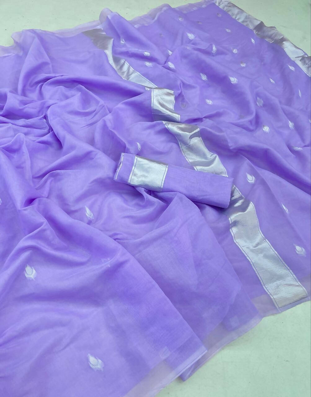 DEIANA'S Beautiful Designer Golden zari Soft Cotton Saree - Lavender