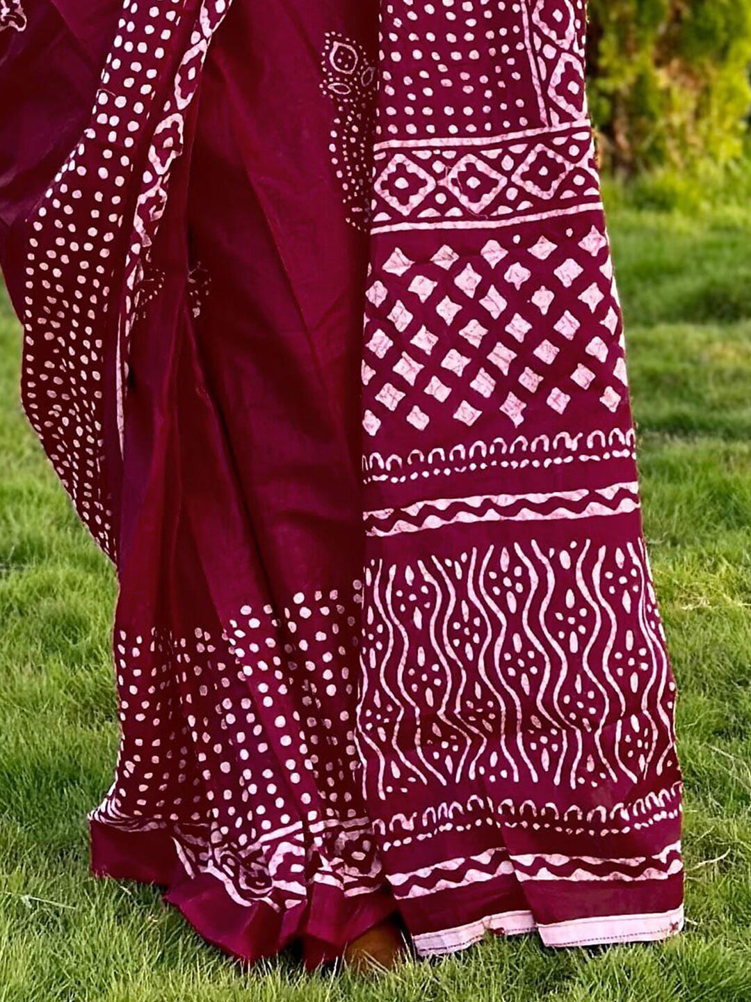 Saree Mall Pink & White Polka Dot Pure Cotton Designer Bagh Sarees