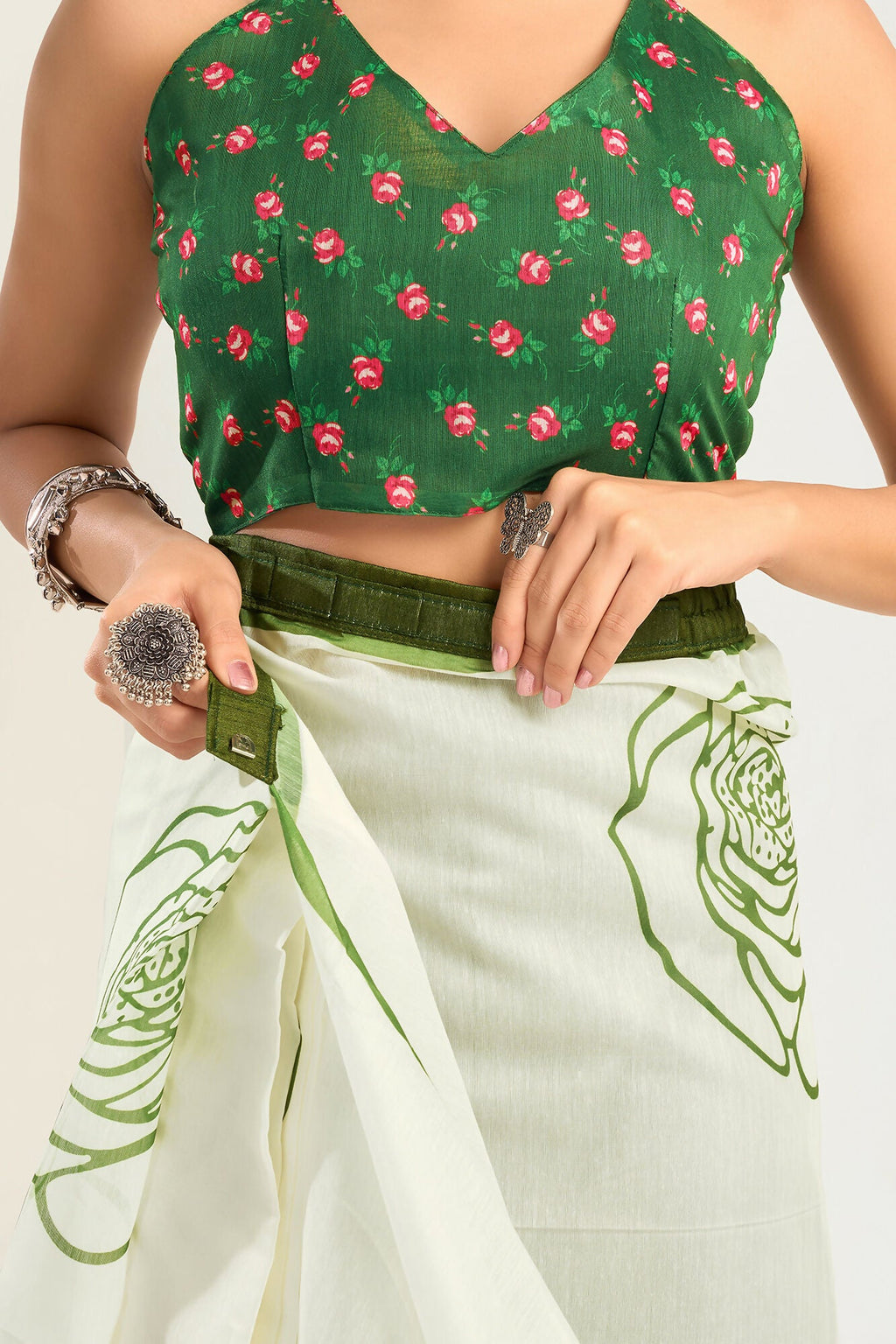 Vastranavya Green Digital Printed Linen Ready To Wear Designer Saree with Unstitched Blouse