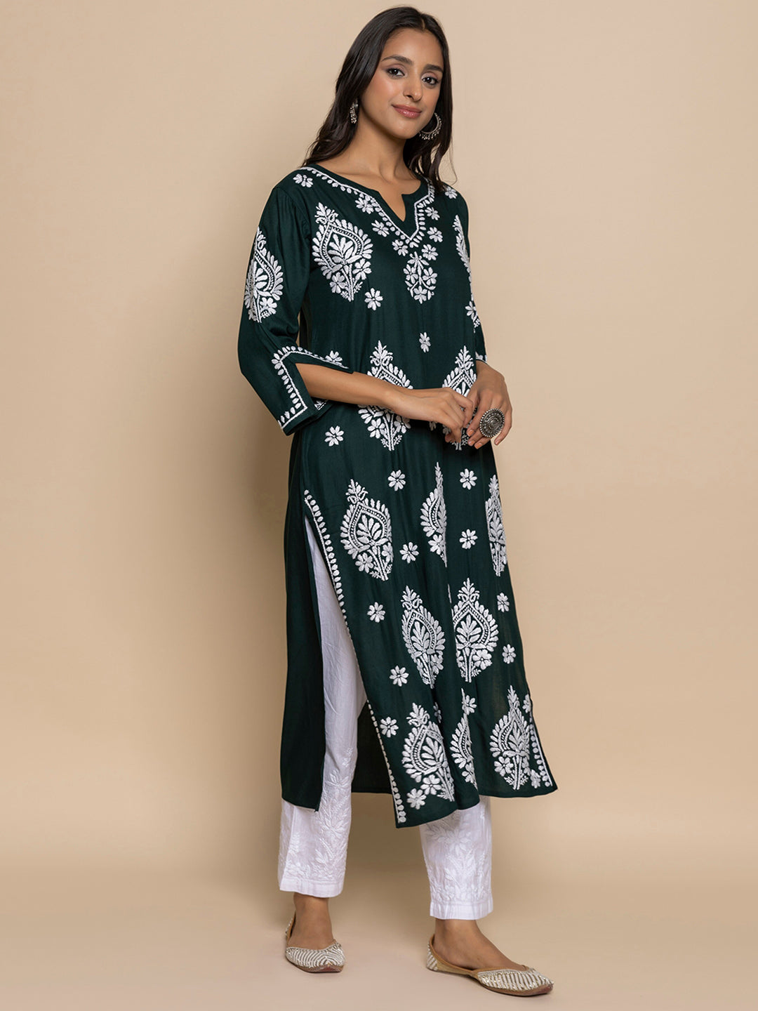 HOUSE OF KARI Chikankari Embroidered Straight Kurta