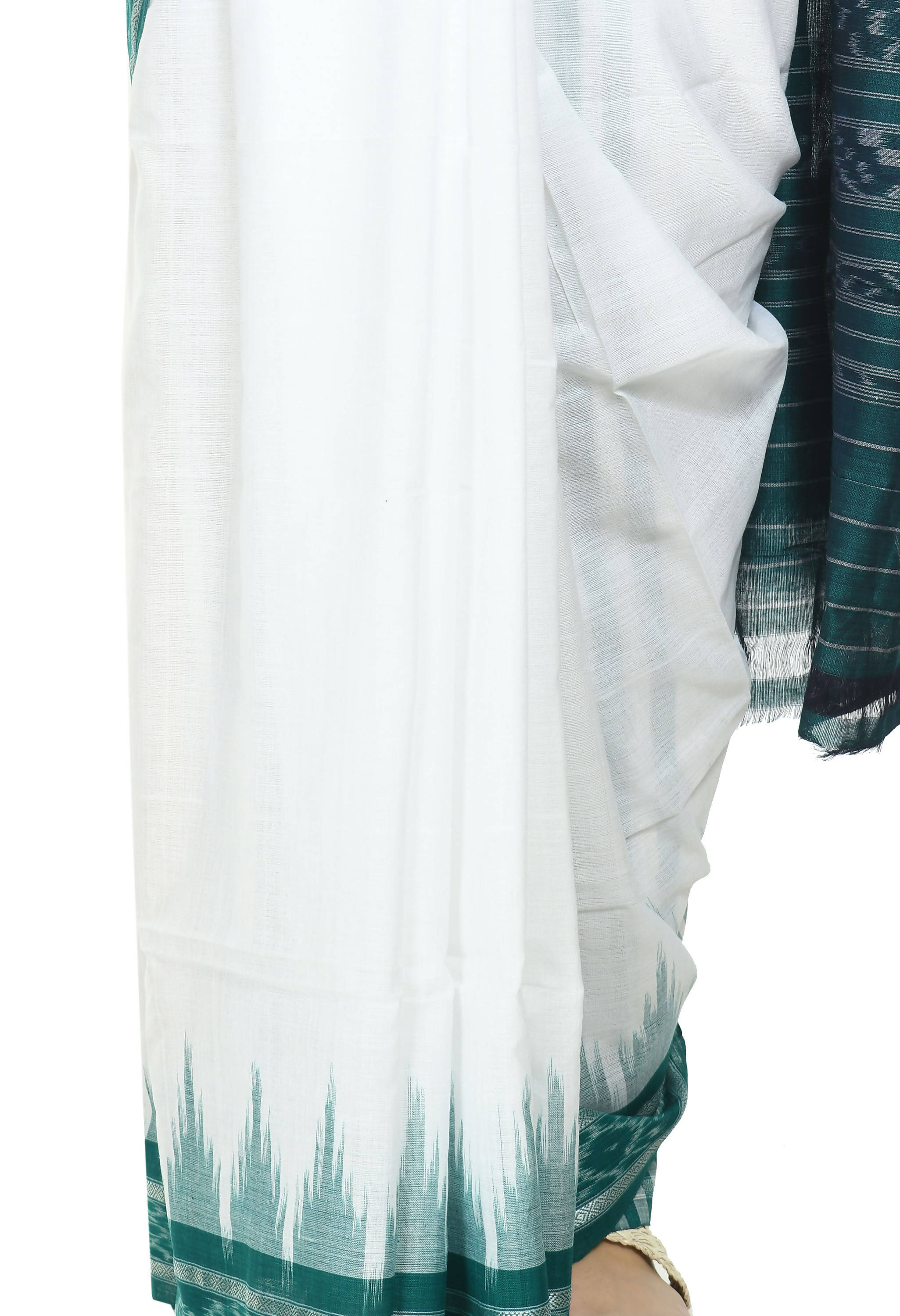 Vamika Sambalpuri Ikat Cotton Plane Kunbha White & Green Saree