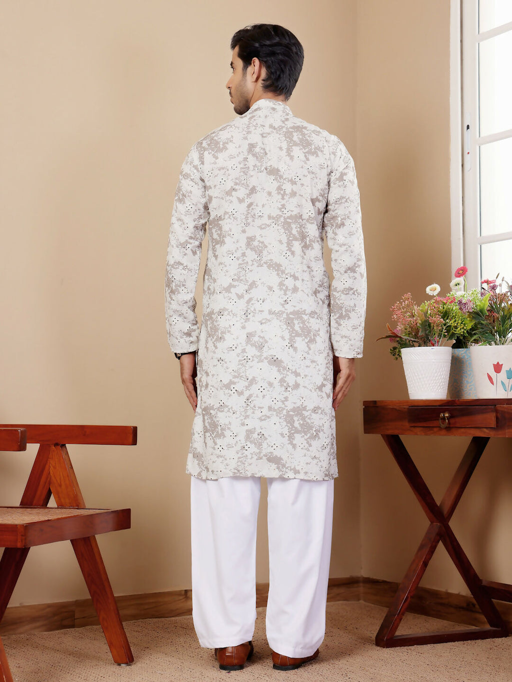 Off white Viscose Designer Embroidery Work Men's Rajwadi Kurta Set - Mahotsav