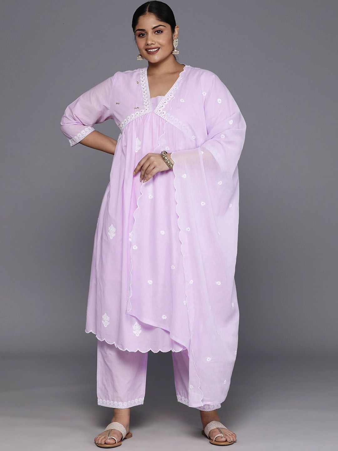 Sztori Plus Size Floral Embroidered Pure Cotton Anarkali Kurta & Trousers With Dupatta
