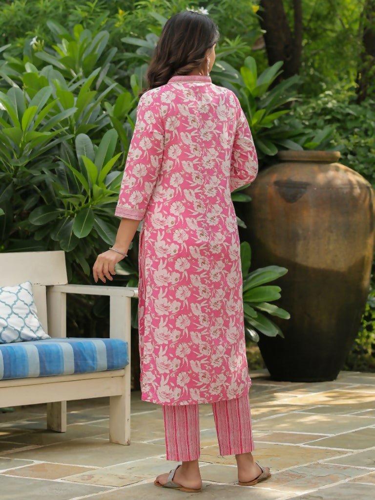 Aramya Straight Soft Cotton Floral Print Women's Kurta - Pink
