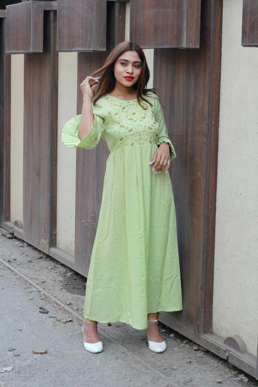 Jompers Women Green & Golden Yoke Design A-Line Kurta