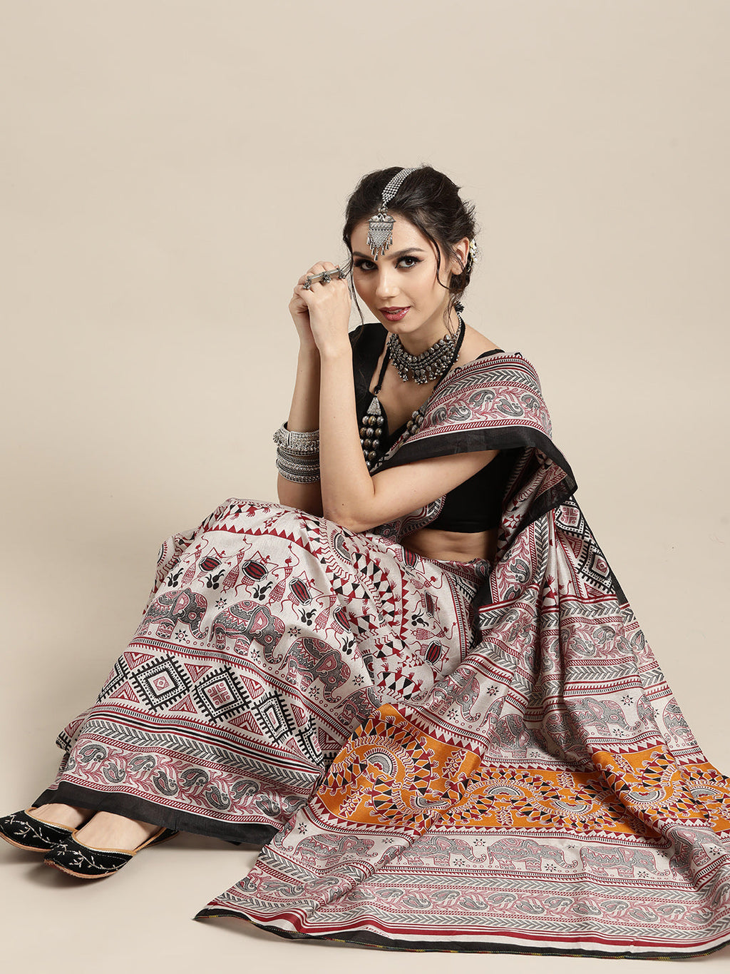 Saree Mall Warli Saree with Sleek border