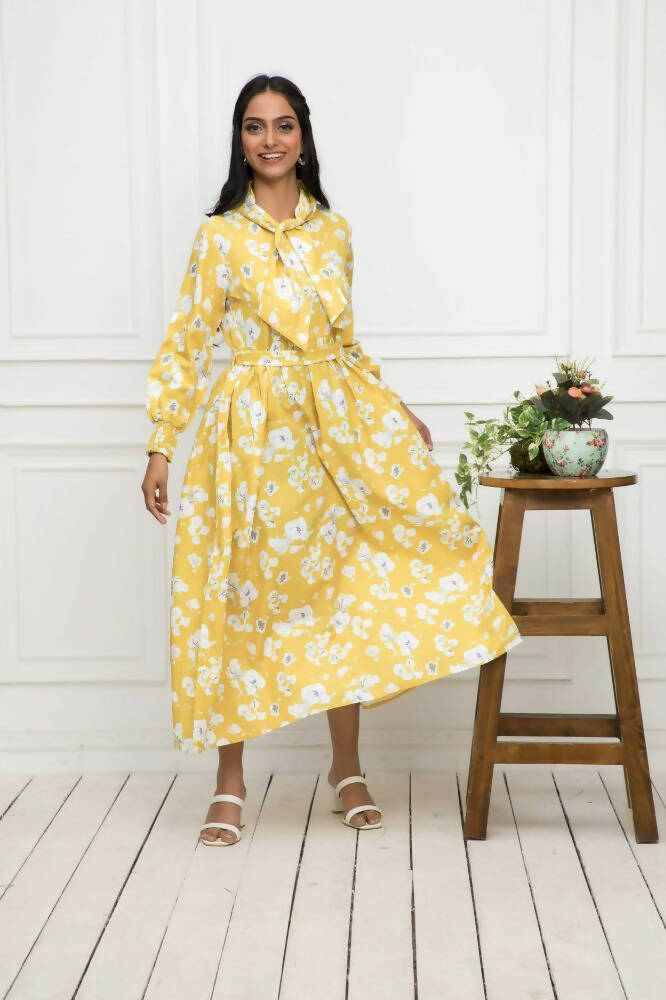 Myshka Women Yellow-Floral Rayon A-Line Shirt Collar Dress