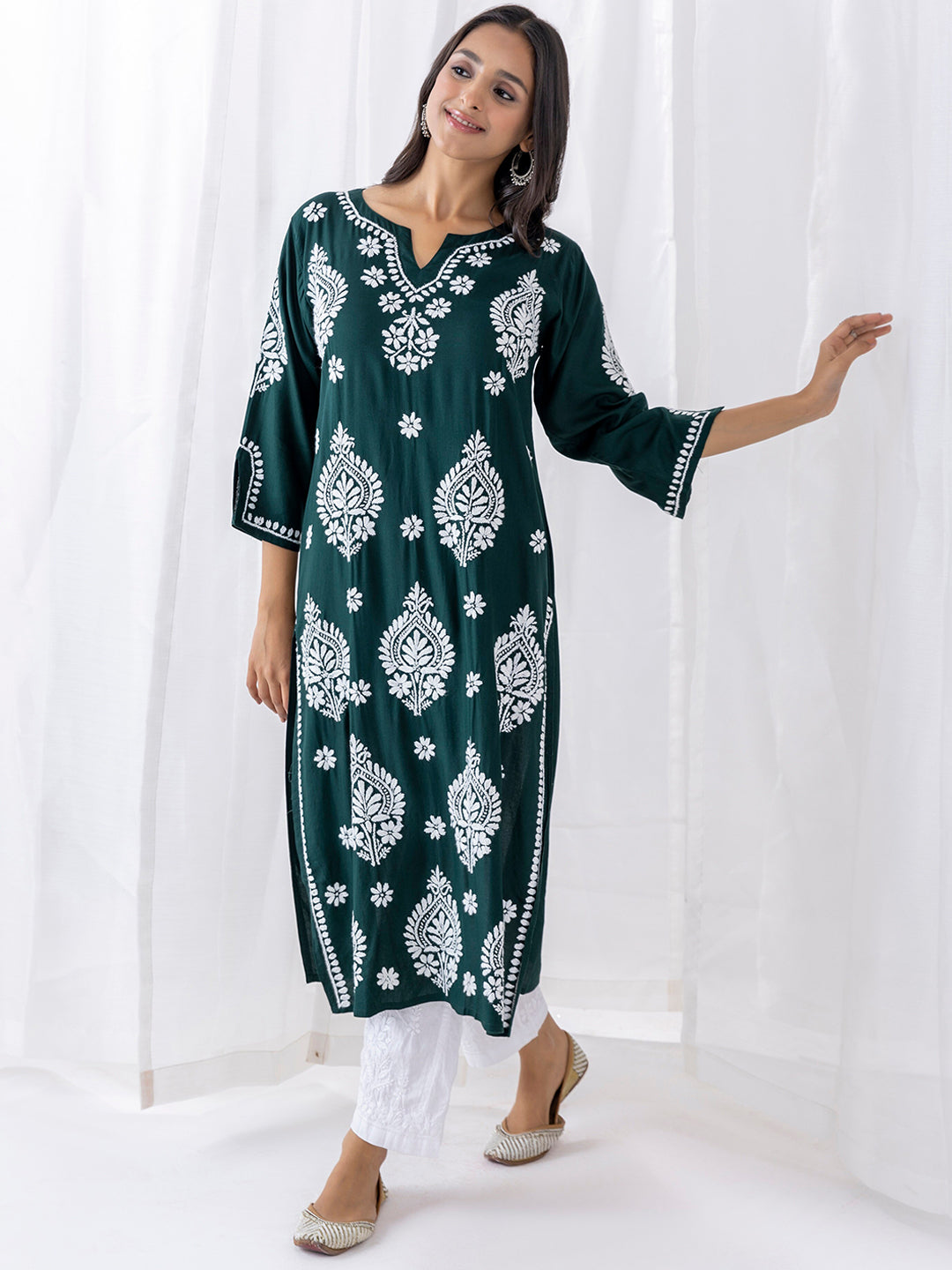 HOUSE OF KARI Chikankari Embroidered Straight Kurta