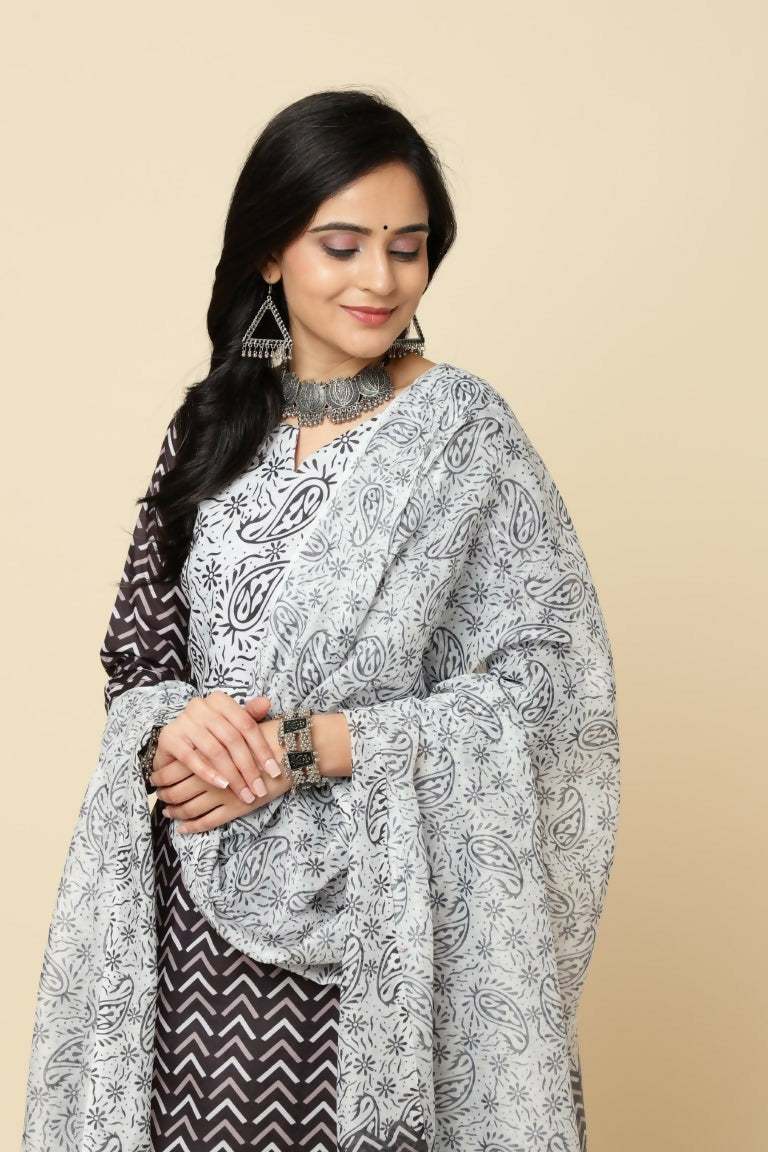 Designer Stylish Pink Cotton Blend Stitched Suit With Dupatta - Tanisha