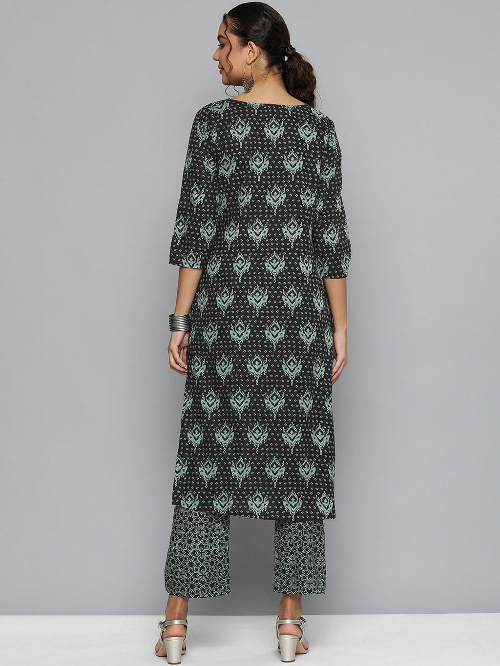 HERE&NOW Women Black & Green Printed Pure Cotton Kurta with Trousers