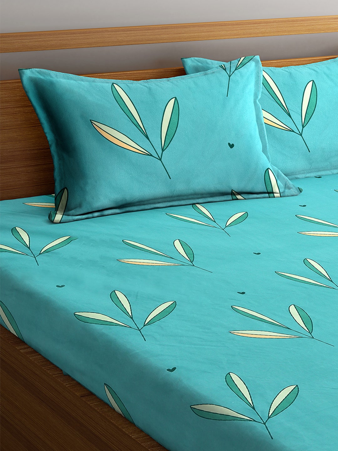 Home Sizzler Turquoise Blue & White Floral 144 TC Polyester 1 Queen Bedsheet with 2 Pillow Covers