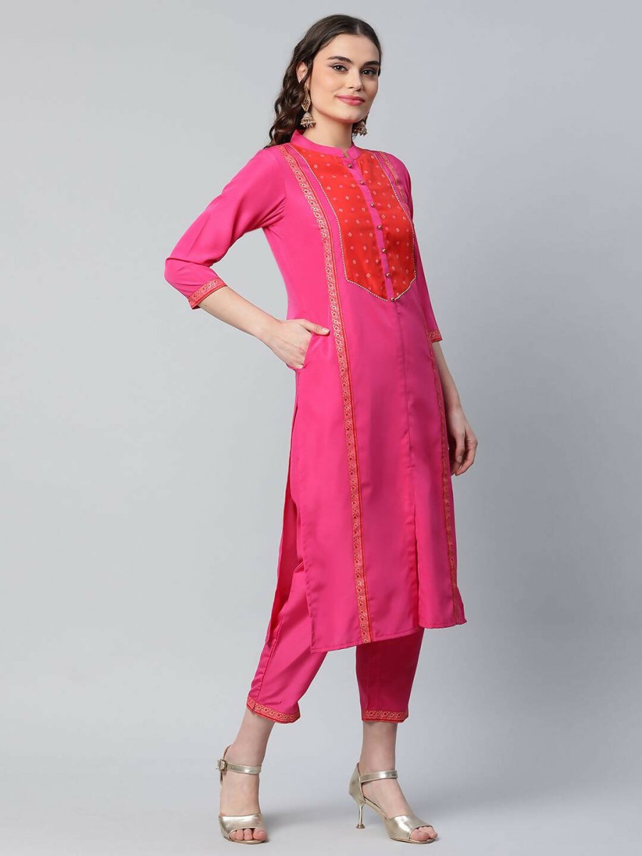 Ahalyaa Womens Pink Crepe Printed Kurta Pant Set