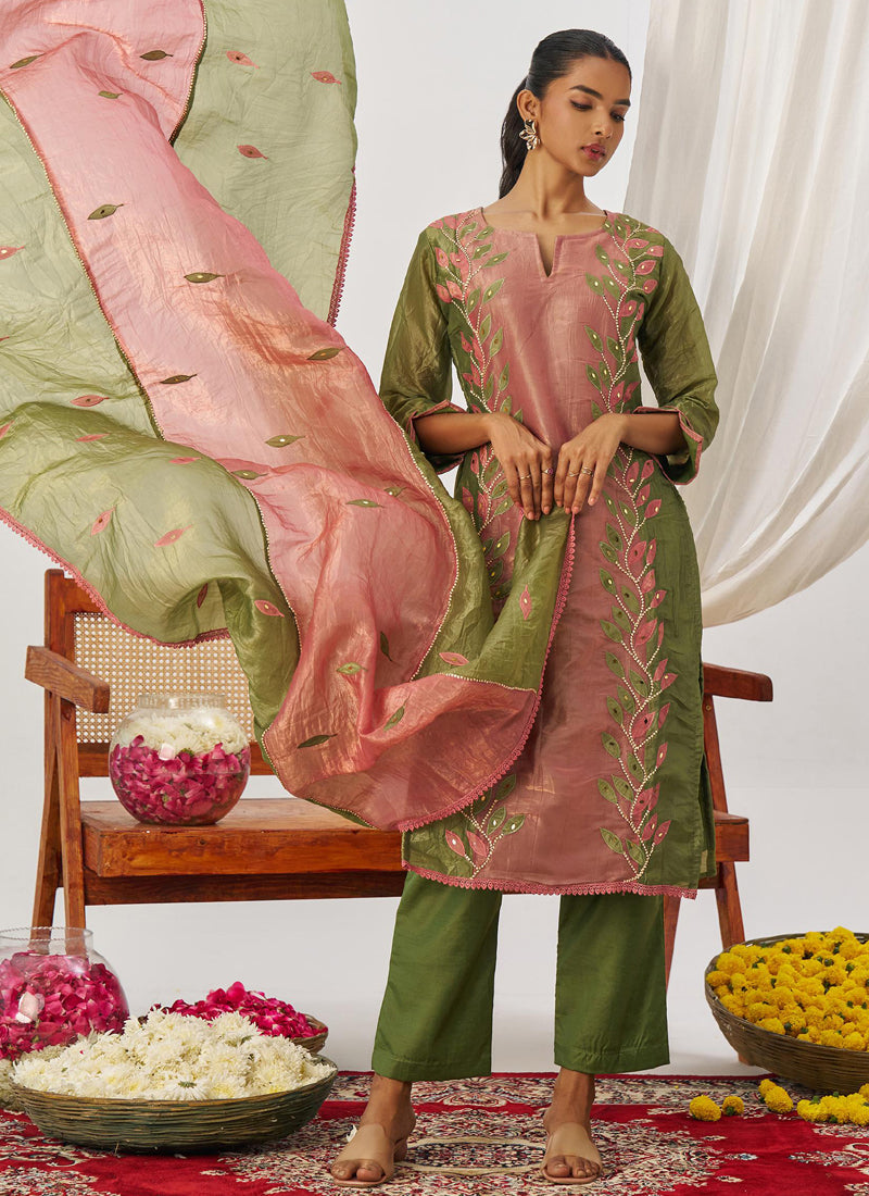 Vegaa Fashion Peach Organza Embroidered Party Wear Suit