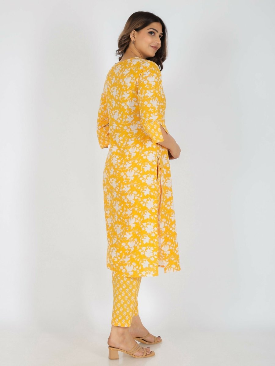 Aramya Yellow Soft Cotton Floral Print Straight Kurta Set for Women