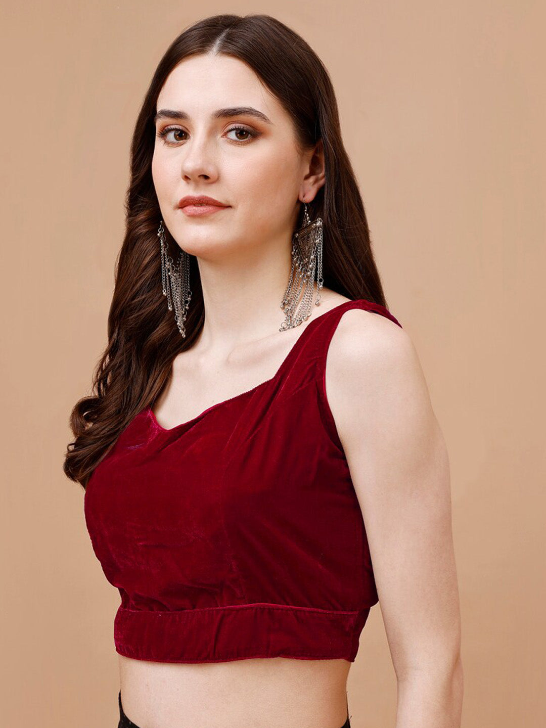 Tikhi Imli Sweetheart Neck Sleeveless Velvet Saree Blouse