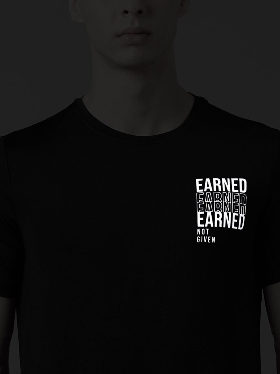 Alcis Typography Printed Dry Tech Slim Fit T-Shirt