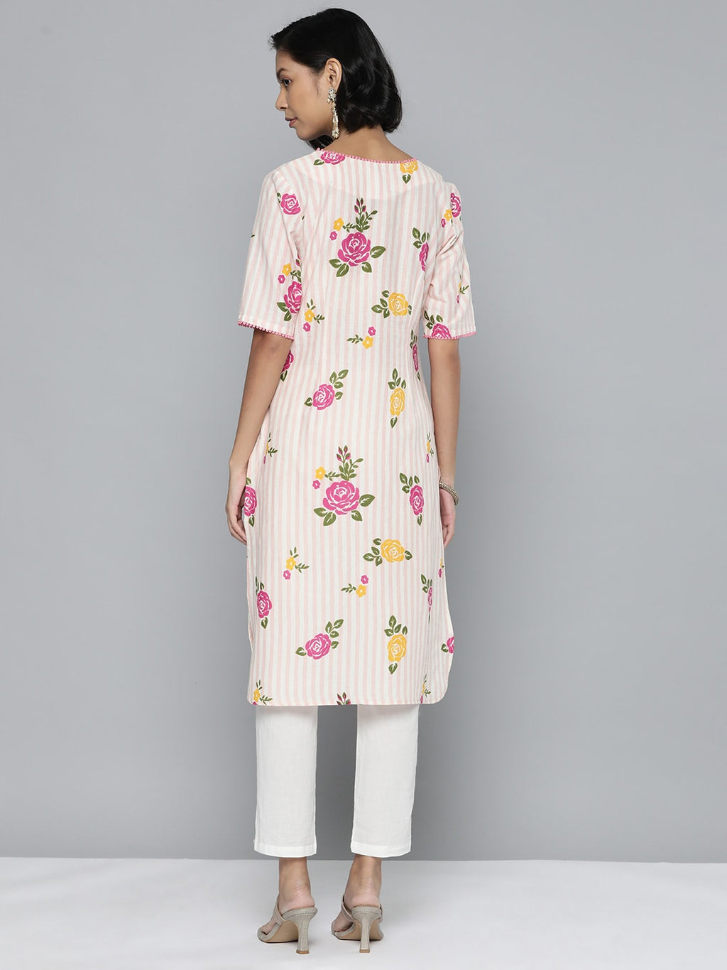 HERE&NOW Women Floral Printed Straight Kurta