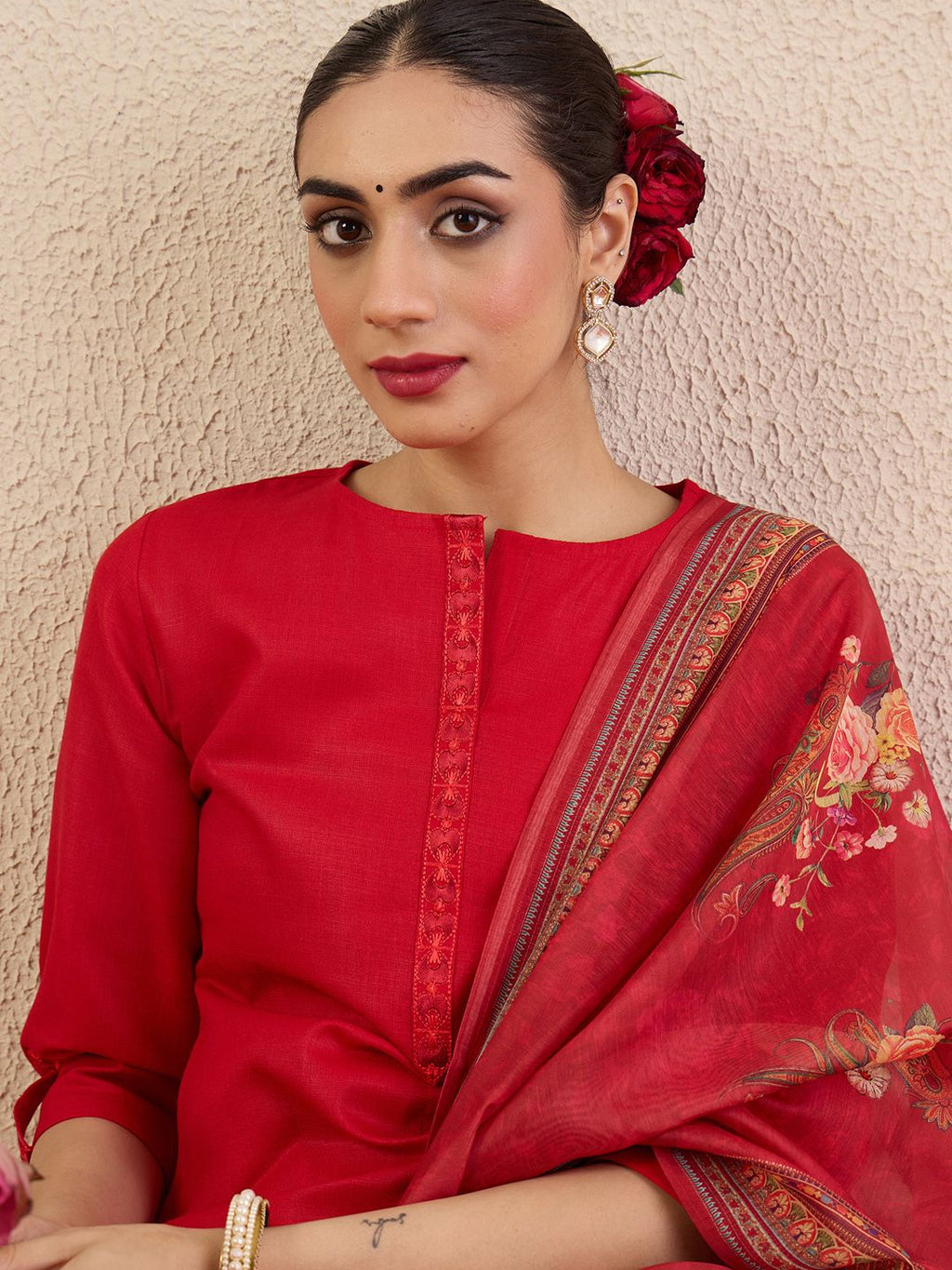 Indo Era Women Solid Kurta with Pyjama & Dupatta